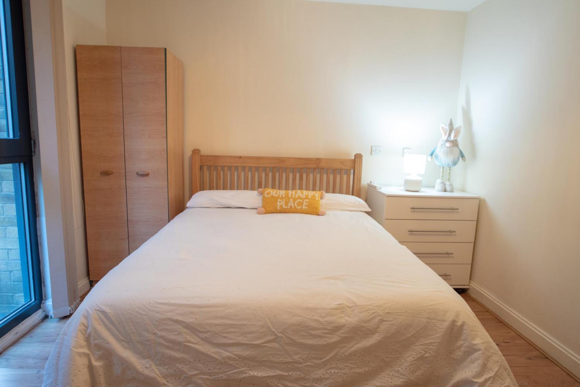 Spacious 1 Bed Apartment With Workspace, Coffee & Free Secure Parking Birmingam Exterior foto