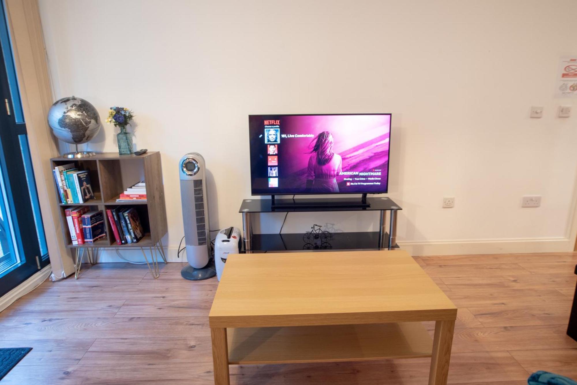 Spacious 1 Bed Apartment With Workspace, Coffee & Free Secure Parking Birmingam Exterior foto